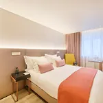 ホテル Moon & Sun 4*