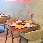 ホテル Moon & Sun 4*