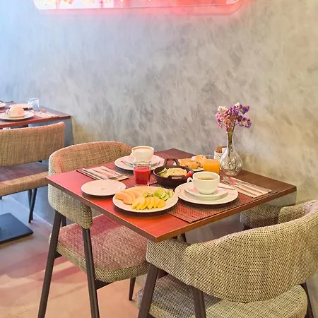 Готель Moon & Sun 4*